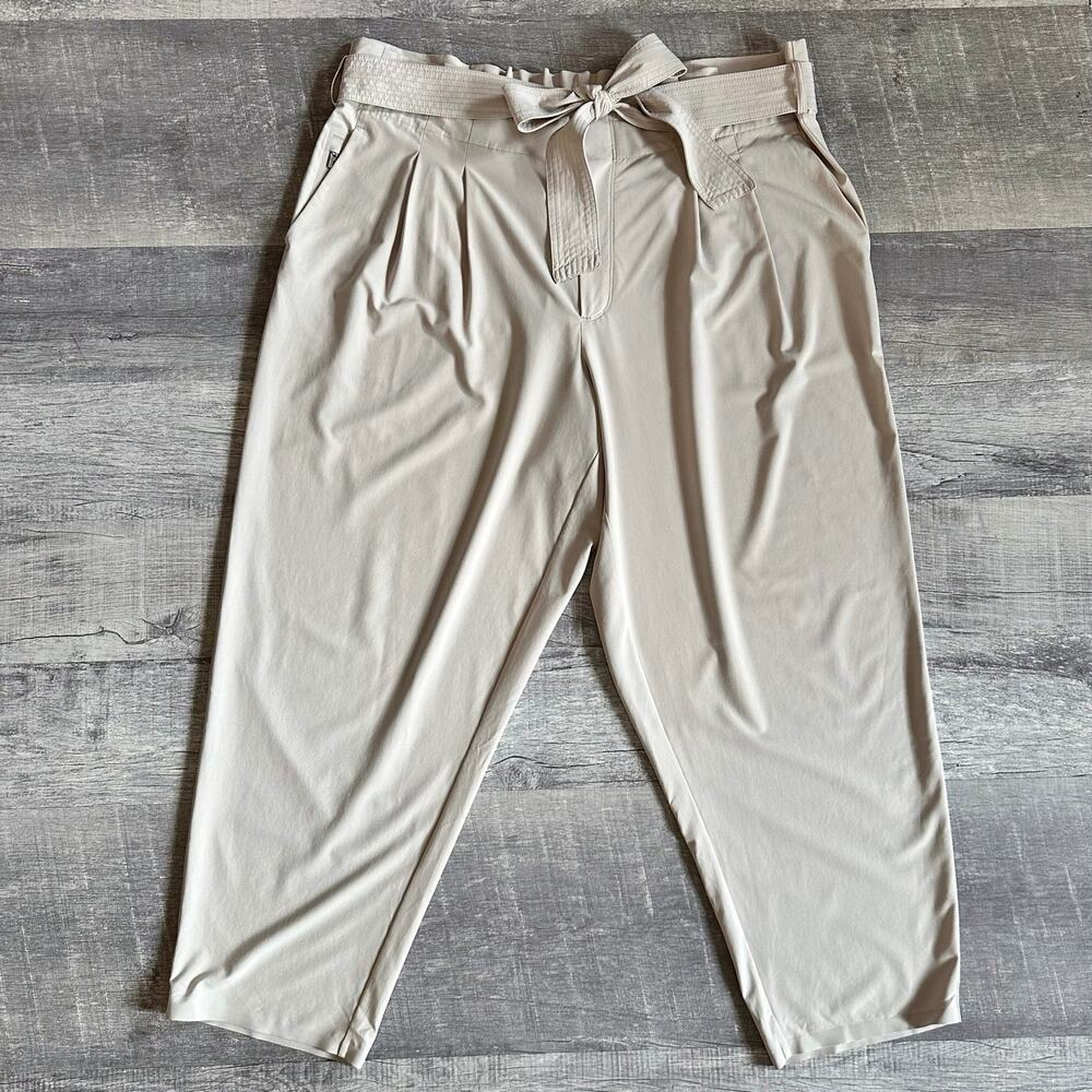 Athleta Skyline Pant II Womens 18 High Rise Paperbag Waist Straight Fit Slim